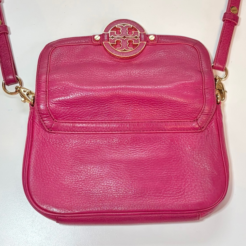 Tory Burch Magenta Pink Leather Amanda Crossbody Bag EUC - Picture 8 of 16